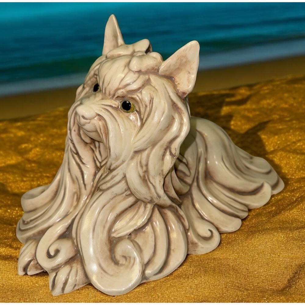 KAY FINCH CALIFORNIA POTTERY Yorkie DOG FIGURINE Sitting POSE Yorkshire Terrier